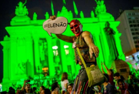 Masiva protesta #EleNao recorre Brasil contra Bolsonaro
