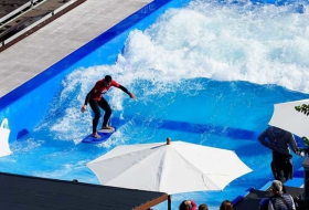 Un surfista muere por una ameba 'comecerebros' tras visitar una piscina de olas