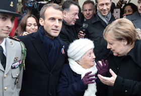VIDEO: Una francesa de 101 años confunde a Angela Merkel con Brigitte Macron