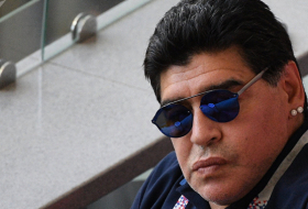   Este es el regalo de Navidad que Maradona te aconseja comprar (vídeo)  