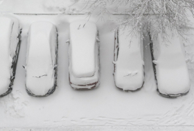 Unos 650 automóviles varados por la nieve en el suroeste de Rusia