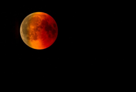   VIDEO:   Un meteorito se estrella en la Luna durante el eclipse de 'superluna de sangre'