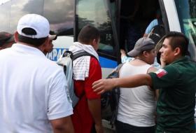 Detienen a unos 200 migrantes en frontera entre México-Guatemala