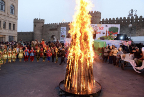  Último Martes de Novruz se celebra en Azerbaiyán-  