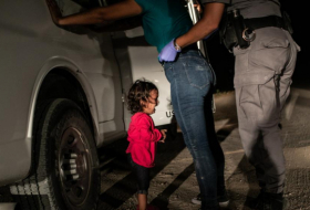   Una niña migrante llorando en la frontera de México, premio World Press Photo 2019  