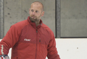 Se suicida el excampeón de hockey sobre hielo Adam Svoboda