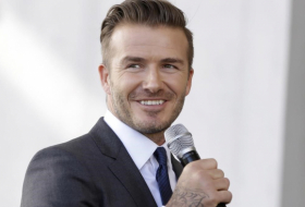 Beckham pierde 6 meses el carnet por usar el móvil conduciendo