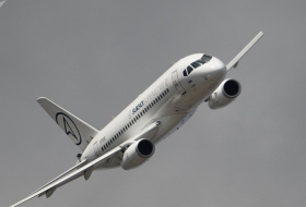 Un SSJ100 de Aeroflot ruso interrumpe vuelo por fallo de sistema hidráulico