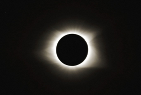  FOTOS:  Satélite chino fotografía la Tierra desde la Luna durante el eclipse solar y este es el resultado