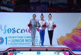   Gimnasta azerbaiyana gana plata y bronce en el 1er Campeonato Mundial de Gimnasia Rítmica Juvenil  