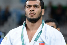   Judoca azerbaiyano Elmar Gasimov derrota a su rival armenio  