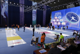   Esgrimistas azerbaiyanos participan en el torneo internacional celebrado en Uzbekistán  