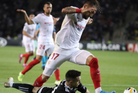  El Sevilla arrasa al Qarabag y Chicharito se estrena con un golazo 