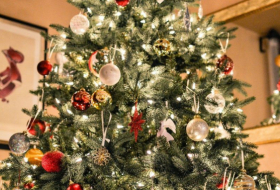 ¿Es este árbol de Navidad español el más caro del mundo?-Video