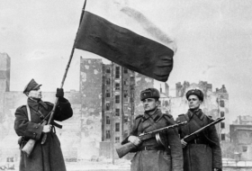 Nuevos documentos desclasificados desmienten los mitos de la liberación de Varsovia de los nazis