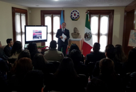   Celebran una ceremonia conmemorativa en México para conmemorar el 30º aniversario de la tragedia del 20 de enero    