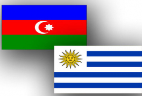   Cancilleres de Azerbaiyán y Uruguay intercambian cartas de felicitaciones  