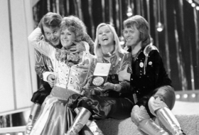 El legendario grupo ABBA lanzará nuevas canciones este año
