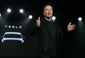 Tesla busca 2.000 millones de dólares vendiendo acciones