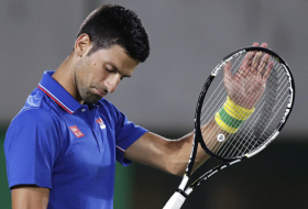 Novak Djokovic convierte el tenis en deporte callejero-Vídeo 