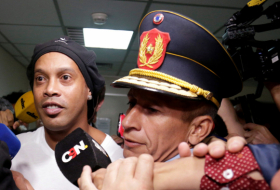   Paraguay ordena la detención de Ronaldinho  