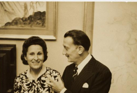 Dalí, Gala y Dior, cita a tres en la pasarela surrealista de Púbol