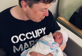 Elon Musk anuncia el nacimiento de su hijo y lo hace completamente a su manera