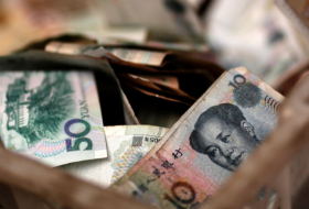 China reduce el punto medio del yuan a la marca más baja desde la crisis financiera de 2008
