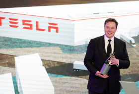 Tesla por primera vez obtiene beneficios por cuarto trimestre consecutivo