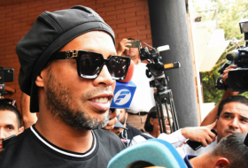 Ronaldinho podría dejar el arresto domiciliario en Paraguay