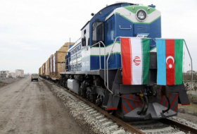   Irán transporta cargas a través del territorio de Azerbaiyán  