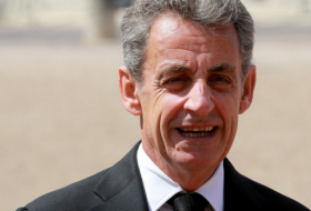 El expresidente francés Nicolas Sarkozy se queja de no poder usar la palabra 'mono' sin insultar a nadie