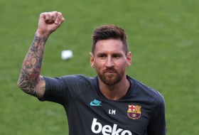 Messi se convierte en el siguiente futbolista multimillonario