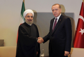   Líderes de Turquía e Irán abordan el conflicto de Nagorno-Karabaj  
