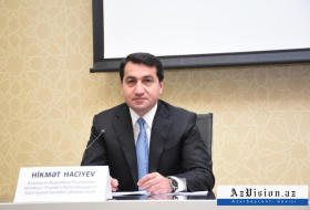   Hikmet Hajiyev responde a Pashinián  