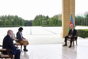  Presidente Ilham Aliyev concede entrevista al periódico Nikkei de Japón 