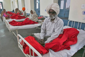 Nueva enfermedad misteriosa en la India deja un muerto y 350 hospitalizados