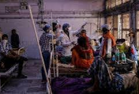 La India supera los 800 casos de una enfermedad no identificada