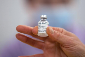 AstraZeneca y Oxford piden luz verde para vender su vacuna antiCovid a la UE