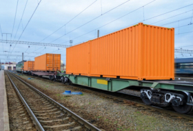 El primer tren de contenedores en bloque de 2021 de China a Georgia, que viaja a través de Azerbaiyán, partió de Bakú a Tiflis