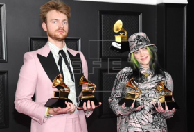 Billie Eilish gana el Grammy a la grabación del año con 