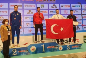   Los taekwondistas azerbaiyanos concluyen el torneo internacional 