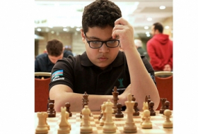 Un ajedrecista azerbaiyano lidera el torneo Vladimir Bato Kontich