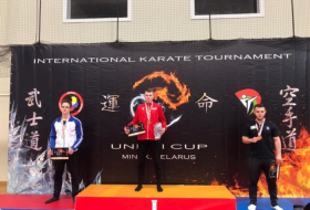 El karate azerbaiyano gana 22 medallas en el torneo internacional de Bielorrusia