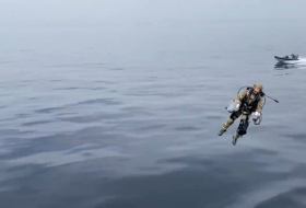 El video que muestra a marines británicos probando “jetpacks” voladores en una operación militar futurista