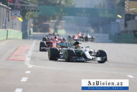     Fórmula 2:     La primera carrera de velocidad ha comenzado en Bakú 