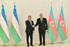   Ilham Aliyev felicita al presidente de Uzbekistán  