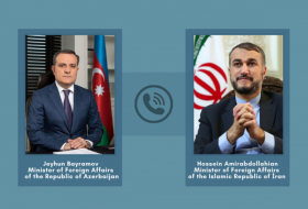   Los cancilleres de Azerbaiyán e Irán mantuvieron una conversación telefónica  