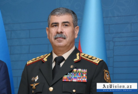   El ministro de Defensa expresó sus condolencias a su par kazajo  