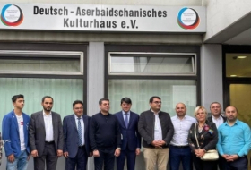 Se visita la Casa de Azerbaiyán en Colonia
